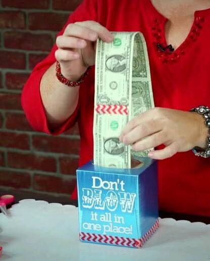Easy and creative DIY idea for giving money as a Christmas gift (or giving cash as a gift for any occasion!)