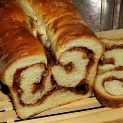 Bread Maker machine Recipes: Cinnamon Swirl Bread