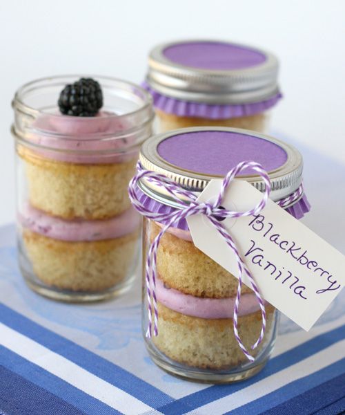 Cake in a Jar! Blackberry Vanilla Cupcakes in a Jar Recipe - the mason jar cupcakes are both delicious AND pretty (they freeze well too)