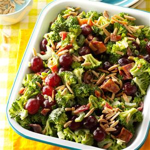 This easy green summer salad recipe is SO good!  And a definite crowd pleaser!