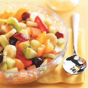 Summer fruit salad recipes for a crowd - Easy summer fruit salad recipe - perfect for feeding a crowd!
