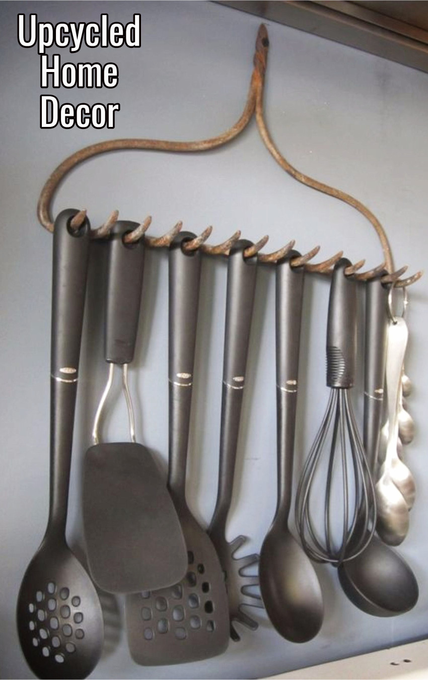 Upcycled Home Decor Ideas - Repurposed old rake into a kitchen utensil holder