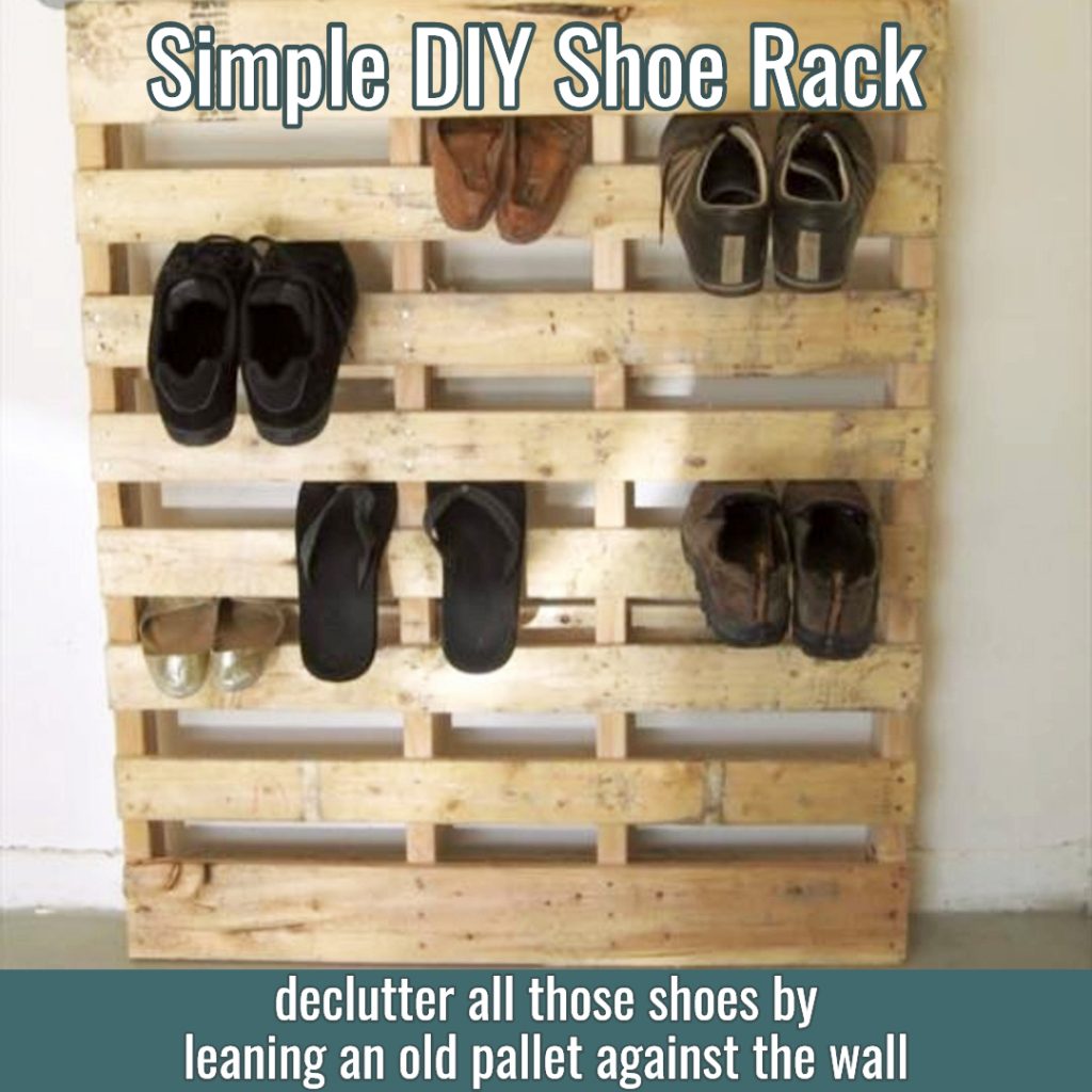 Super simple DIY pallet project - make a shoe rack with an old wood pallet! Genius!