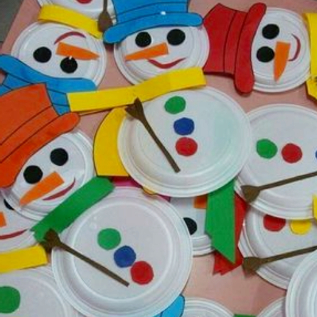 Super cute (and EASY) snowman Christmas crafts for kids to make from paper plates