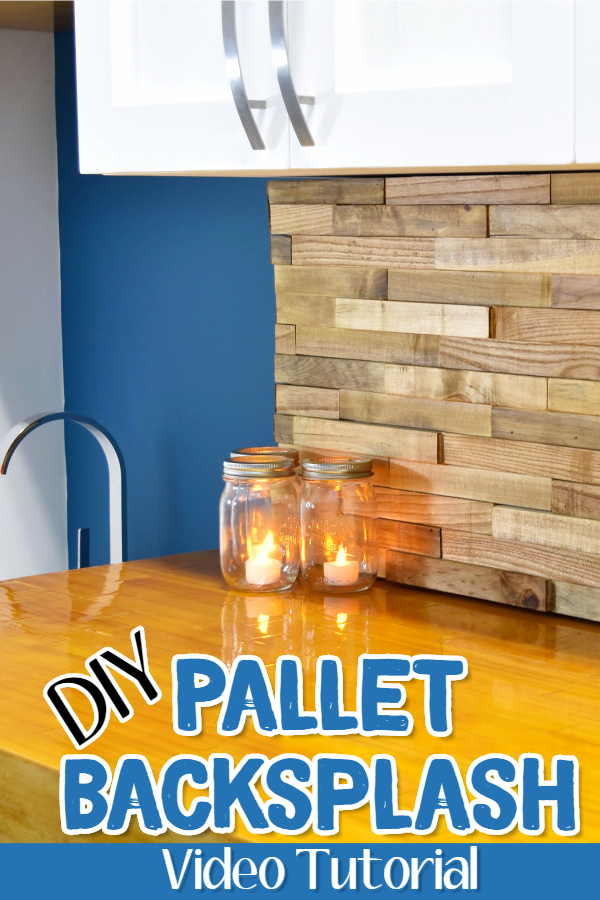 DIY Decor Ideas with pallets / pallet wood - pallet wood backsplash idea for under cabinets in kitchen, laundry room, home bar area etc.