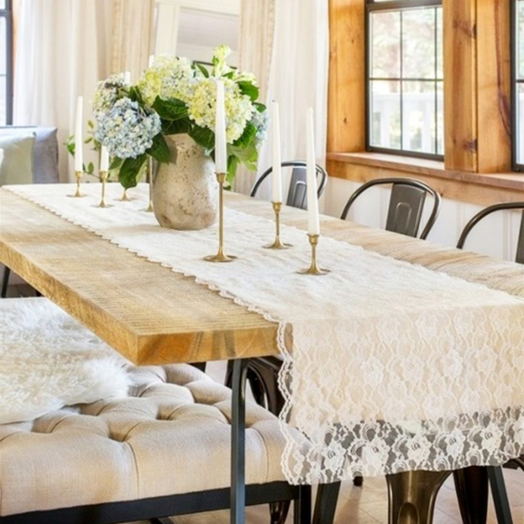 Farmhouse Look on a Budget - How To Create Farmhouse Look in your Home on a Budget - Old Farmhouse Decorating Ideas and Pictures #farmhousedecorideas #farmhousestyle #diyhomedecor #decoronabudget