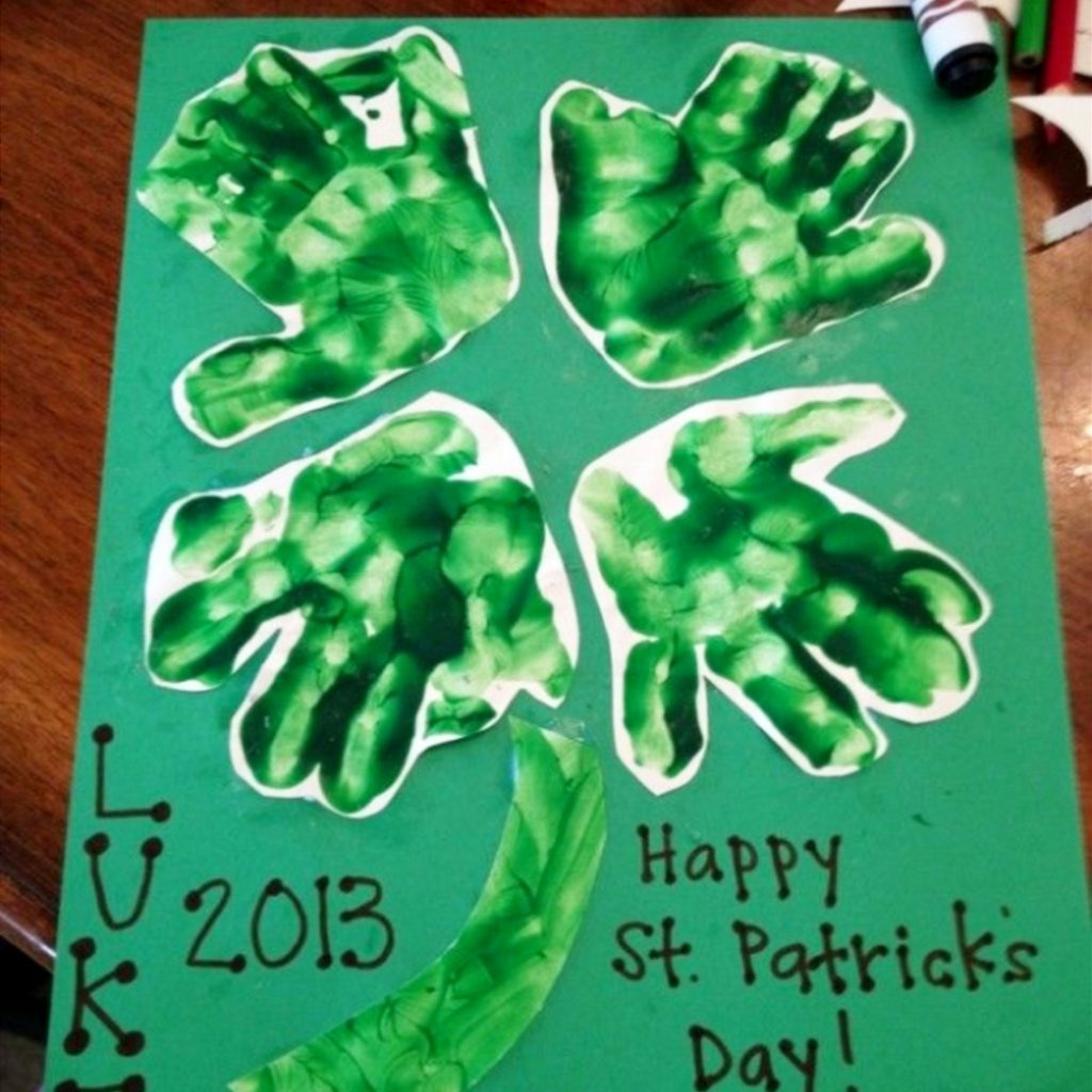 St Patrick's Day Crafts for Kids - Fun and easy St patricks Day craft ideas for toddlers, preschool, kindergarten, pre-k, Sunday school, classroom and home #stpatricksdaycrafts #craftsforkids #stpatricksdaycraftideas #stpatricksday #stpaddysday #stpatricks #easycraftsforkids #preschoolcraftideas #toddleractivities #preschoolcraftideas
