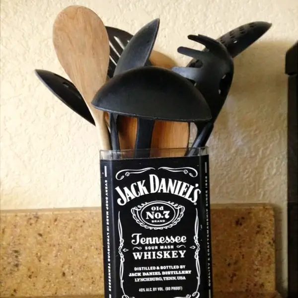 Jack Daniels Bottle Crafts - DIY Jack Daniels utensil holder for the kitchen