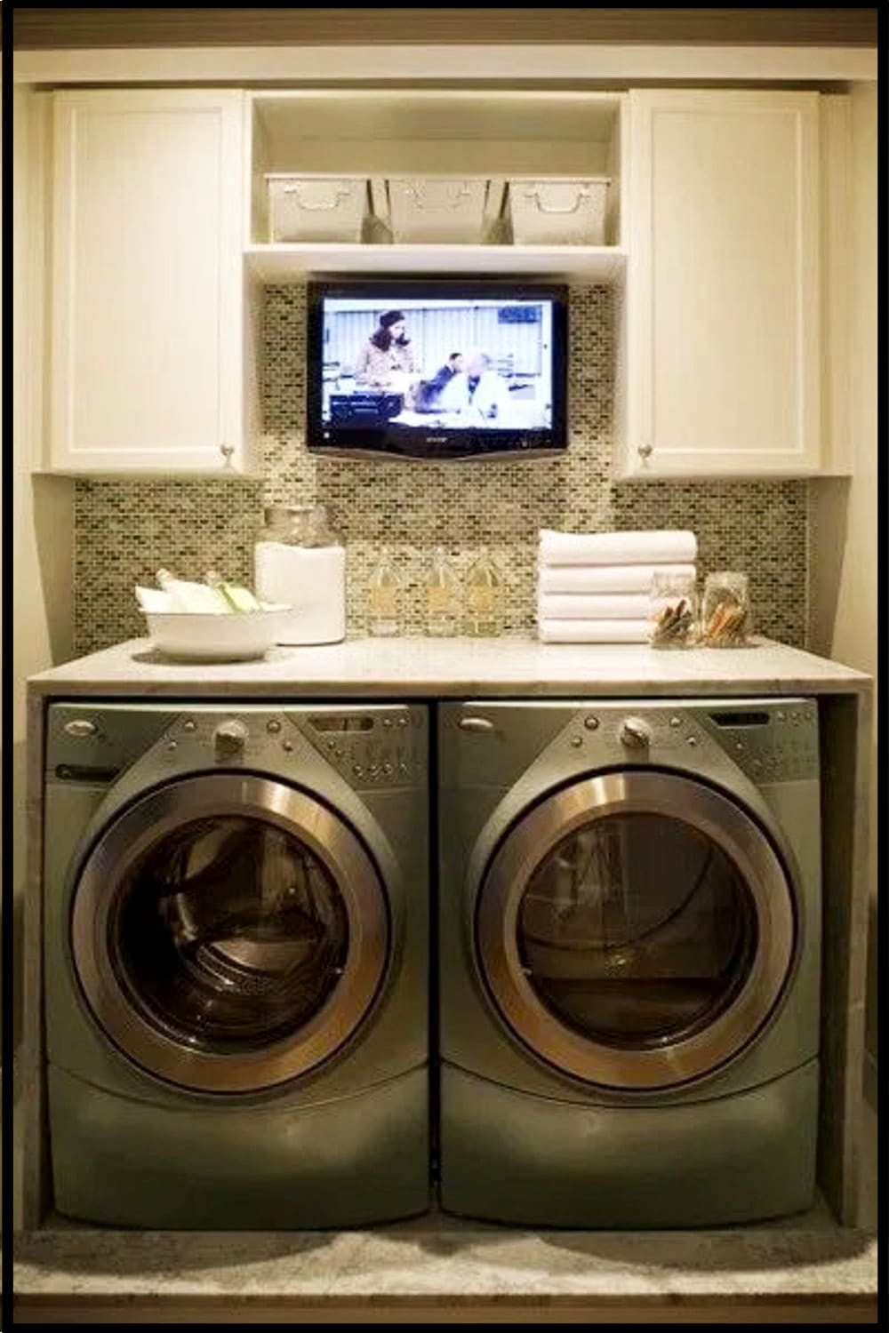Simple Laundry Room Design and more laundry room ideas - clever and cute small laundry room ideas on a budget