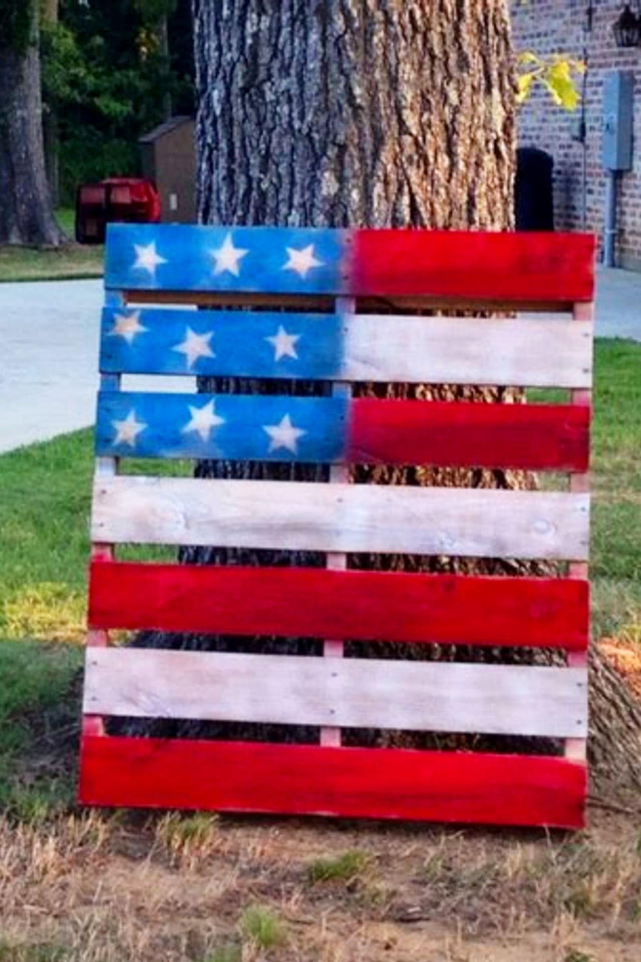 4th of July party ideas - yard decorations for a 4th of July party