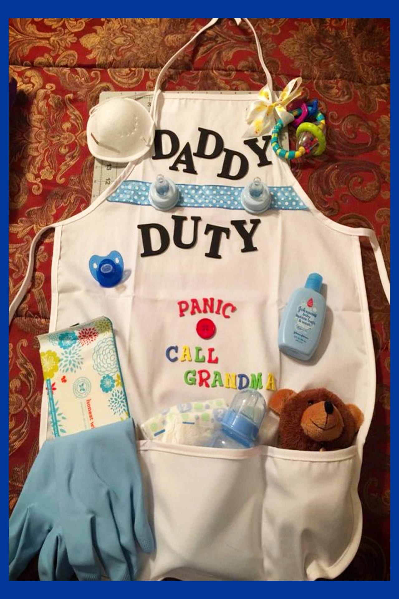 Baby shower gifts for dad to be - DIY baby gift for dad and father to be gift ideas - daddy survival kits and funny homemade baby shower gifts for first time dads - Going to a coed baby shower?  These couples baby shower gift ideas on a budget are cheap and easy homemade gift ideas for the new dad.