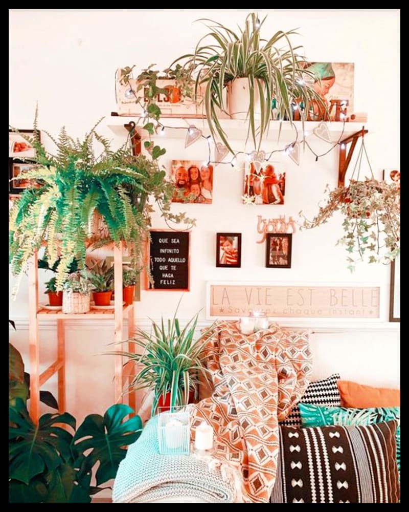 Room Aesthetic Ideas for Small Rooms - cute bedroom ideas shabby chic boho aesthetic wall decor for a cozy room on a budget - pinterest aesthetic room ideas and vintage aesthetic bedroom decor and chill ideas for apartment or dorm room with photo wall