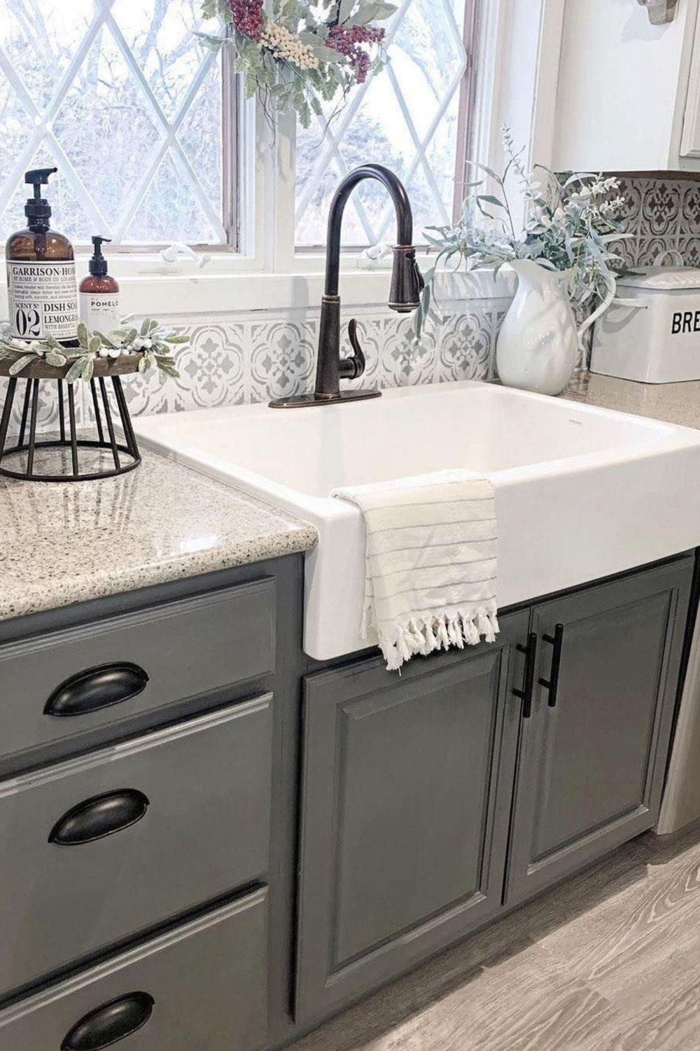 43 Grey and White Kitchen Ideas For Your Dream Kitchen On Your DIY Budget